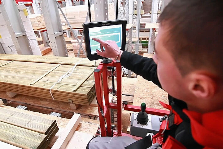 stacker crane, automated warehouse