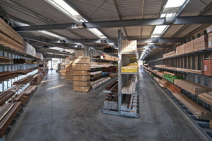 cantilever racking with roof