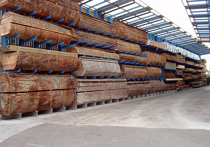 cantilever racking with roof for timber storage